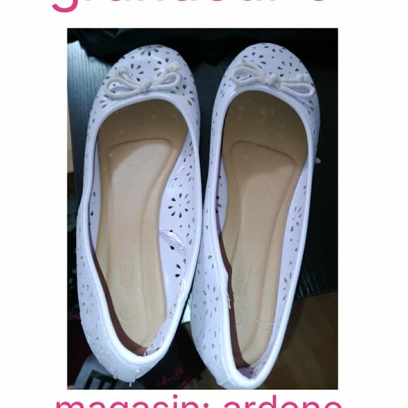 Shoes - Picture 1 of 2